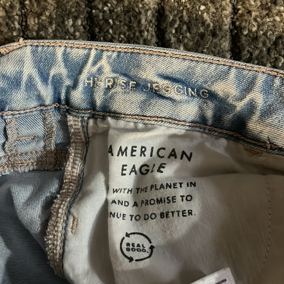 American Eagle Hi Rise Jegging size 2 - Picture 2 of 6